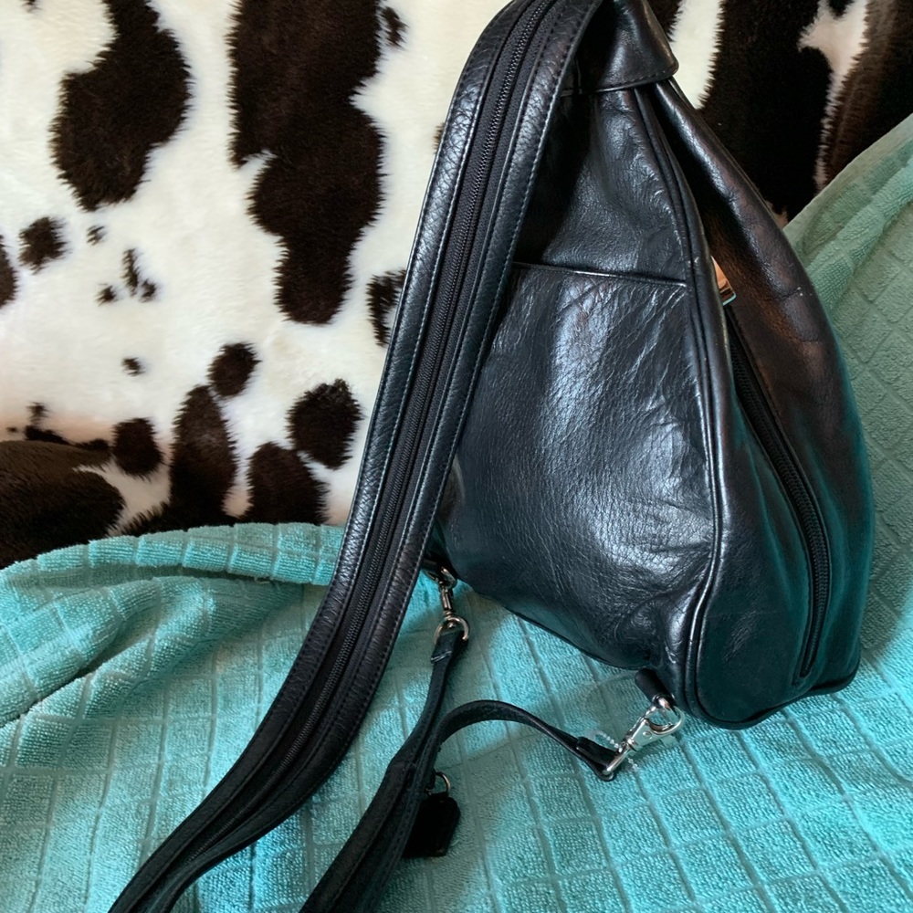 Backpack - Picture 2 of 3